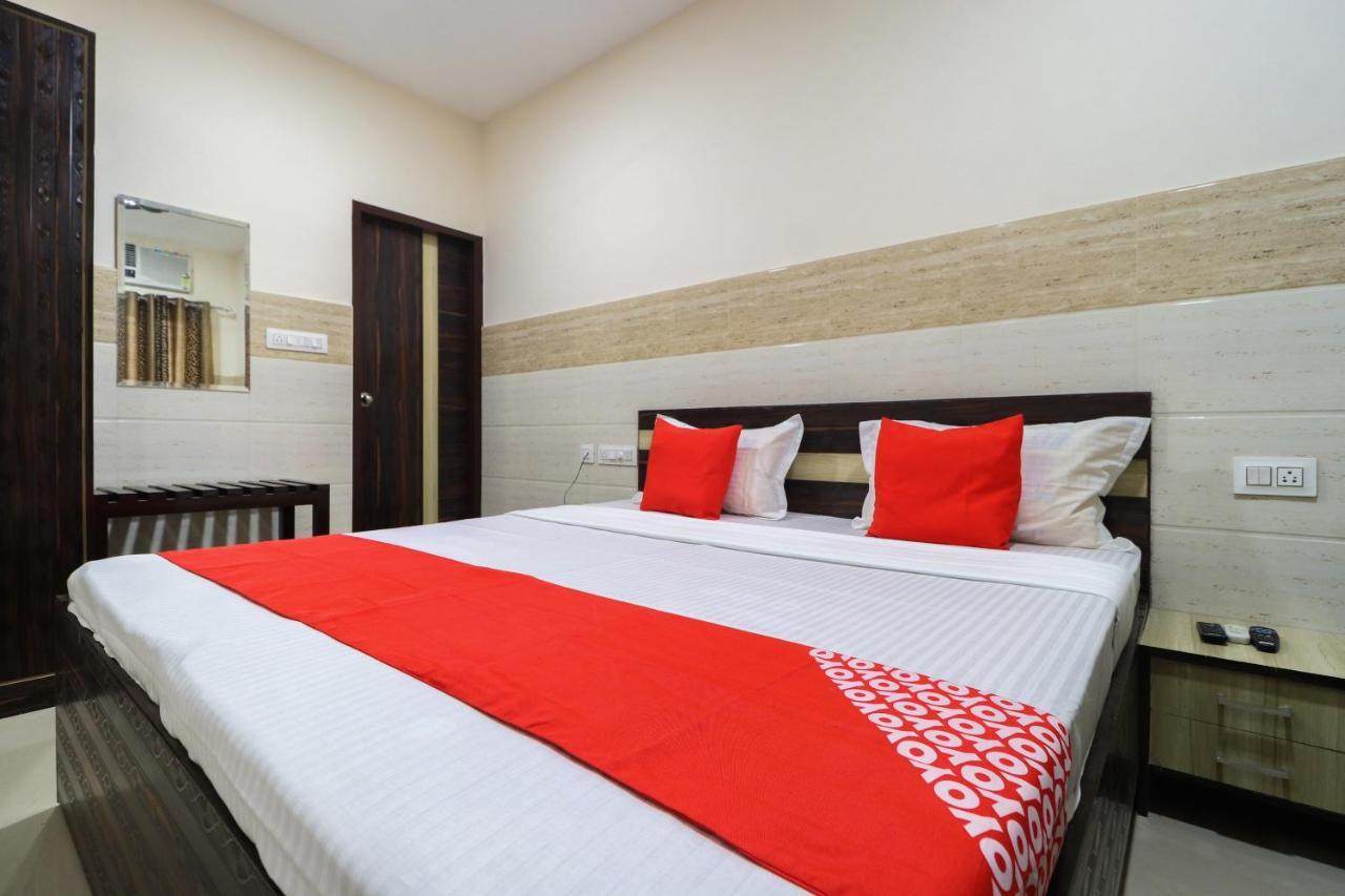 Oyo 49095 Hotel K Fort Abadpura Bagian luar foto