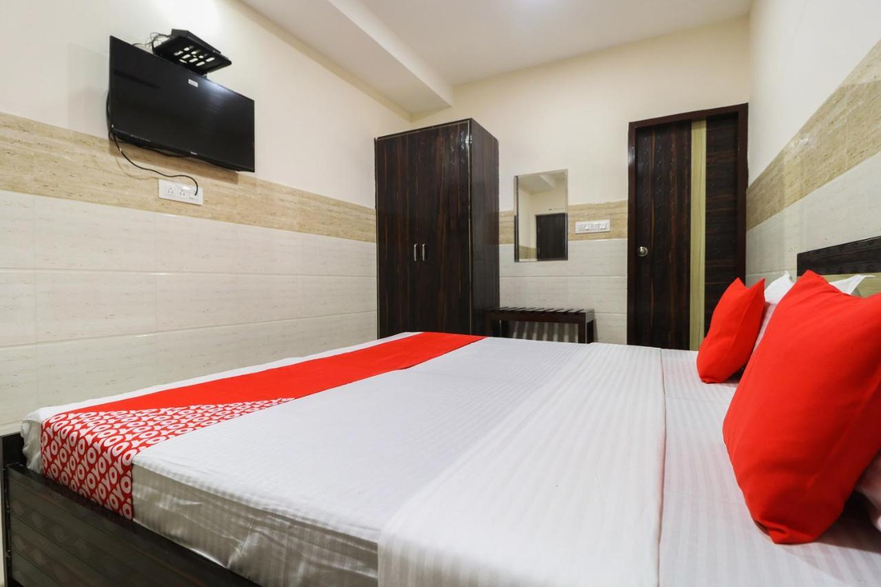 Oyo 49095 Hotel K Fort Abadpura Bagian luar foto