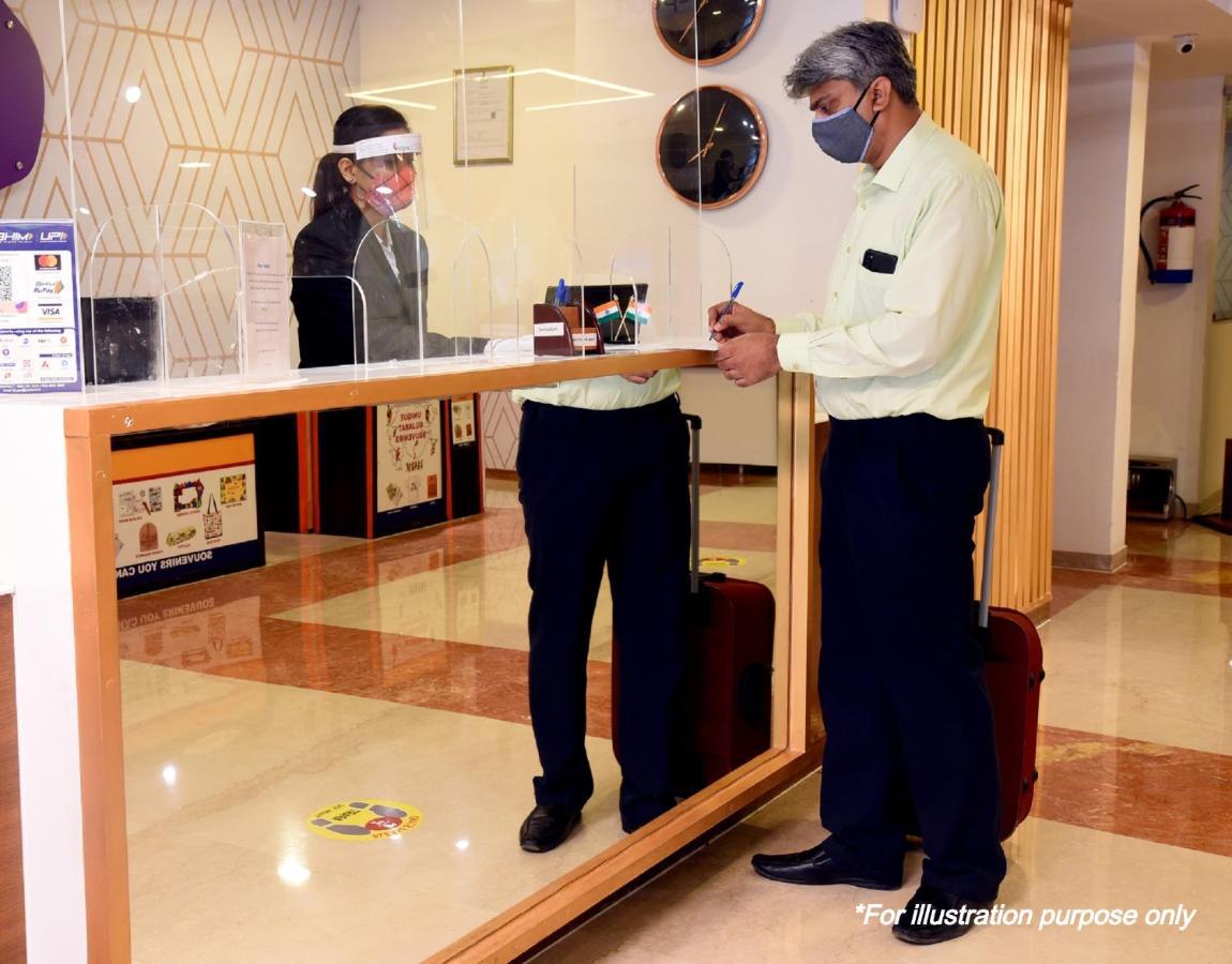 Oyo 49095 Hotel K Fort Abadpura Bagian luar foto